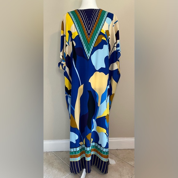 Blue Tropical Pattern Kaftan - Picture 3 of 7